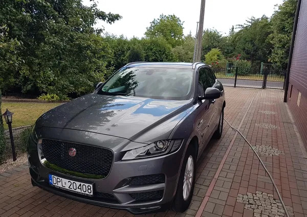 jaguar f-pace Jaguar F-Pace cena 119000 przebieg: 87000, rok produkcji 2016 z Głogów